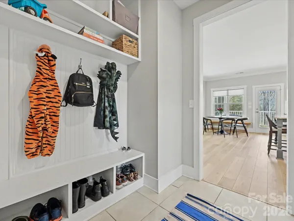 $1,175,000 | 1052 Lakefront Wds Drive, Belmont, NC 28012