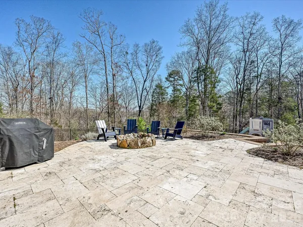 $1,175,000 | 1052 Lakefront Wds Drive, Belmont, NC 28012