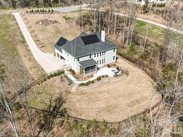 $1,175,000 | 1052 Lakefront Wds Drive, Belmont, NC 28012