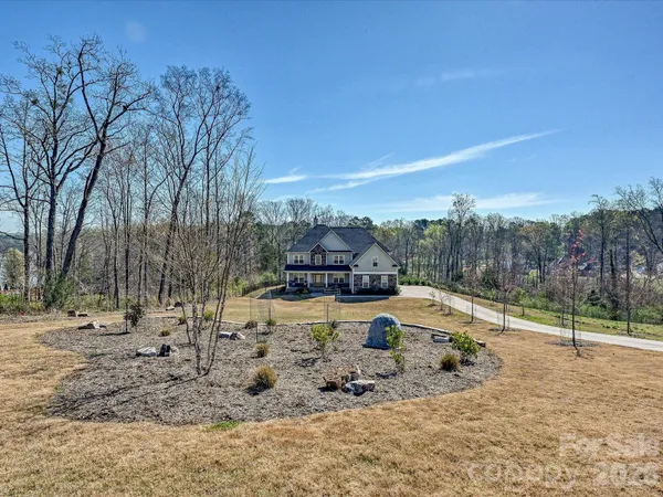 $1,175,000 | 1052 Lakefront Wds Drive, Belmont, NC 28012