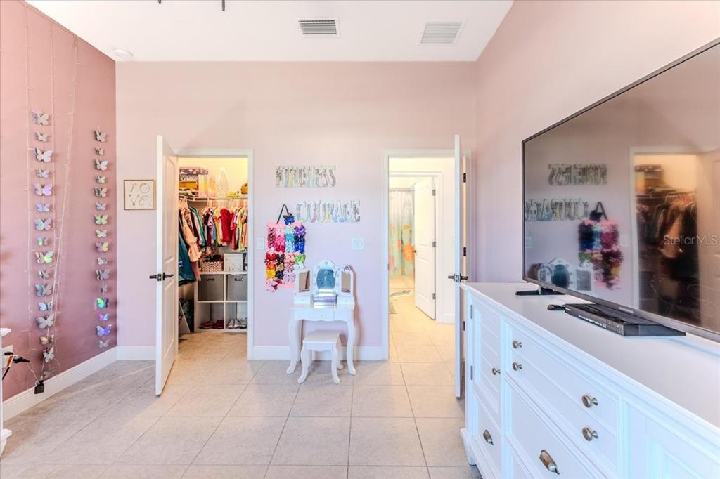 1252 Kelsa Anne Dr Spring Hill Spring Hill, FL 34609 - Photo 8 of 47