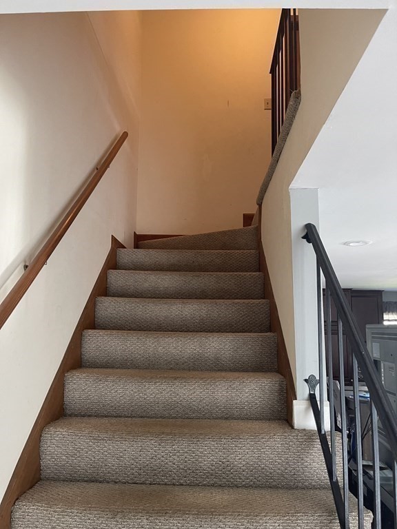 178 3rd Street, Unit 178 Lowell, MA 01850 - Photo 9 of 18 a view of entryway