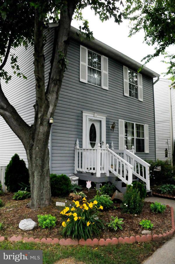 992 Pebblestone Road Pasadena, MD 21122 - Photo 1 of 25 Exterior (Front)