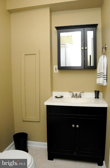 992 Pebblestone Road Pasadena, MD 21122 - Photo 19 of 25 Bath