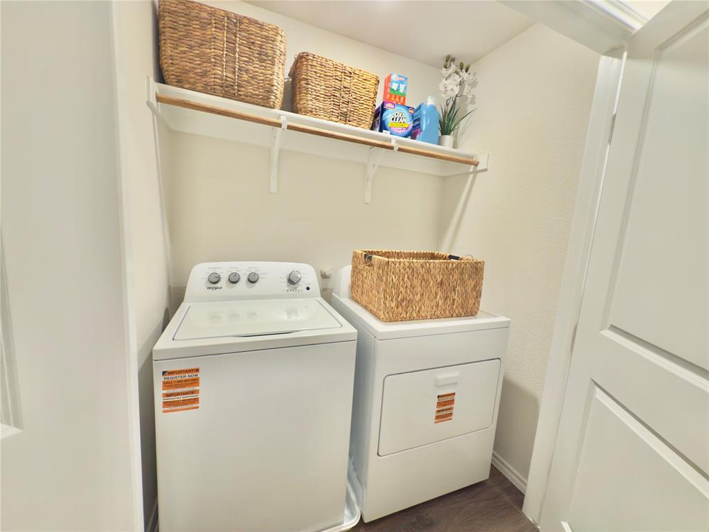 6000 Holly Spg Road Princeton, TX 75407 - Photo 25 of 27 a utility room with dryer and washer