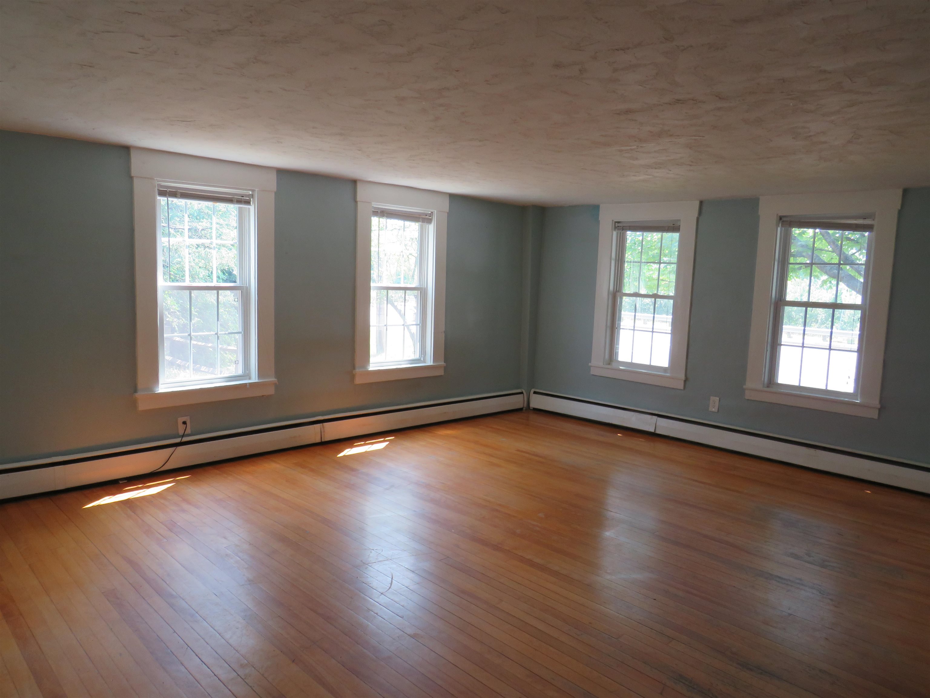 1808 Dover Road Epsom, NH 03234 - Photo 2 of 29