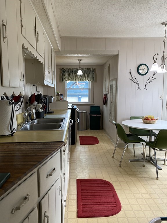 11 Merida Street Springfield, MA 01104 - Photo 8 of 18 Gallery Image 8