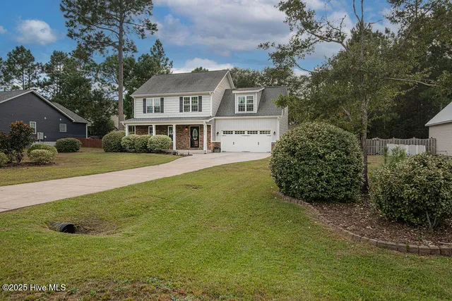 $364,000 | 212 Everett Drive, Sneads Ferry, NC 28460