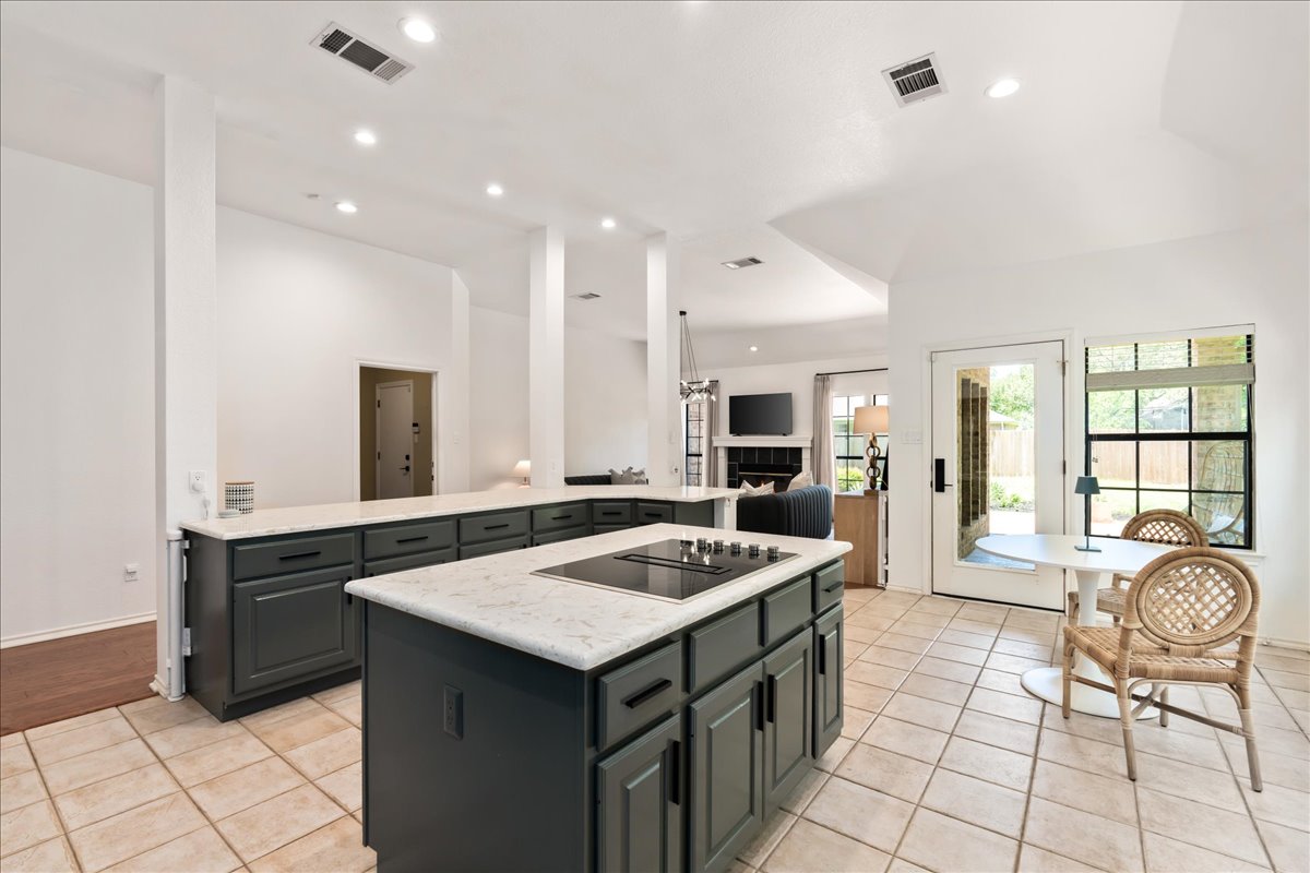 3745 Whitt Loop Austin, TX 78749 - Photo 13 of 40