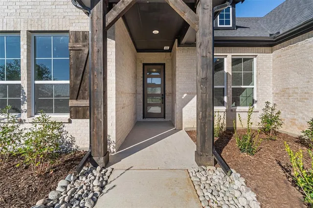 a house view with a outdoor space