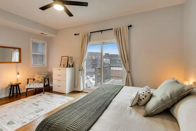 $800,000 | 2852 North Damen Avenue, Unit 3, Chicago, IL 60618