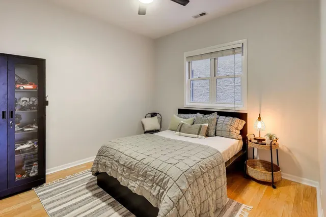 $800,000 | 2852 North Damen Avenue, Unit 3, Chicago, IL 60618