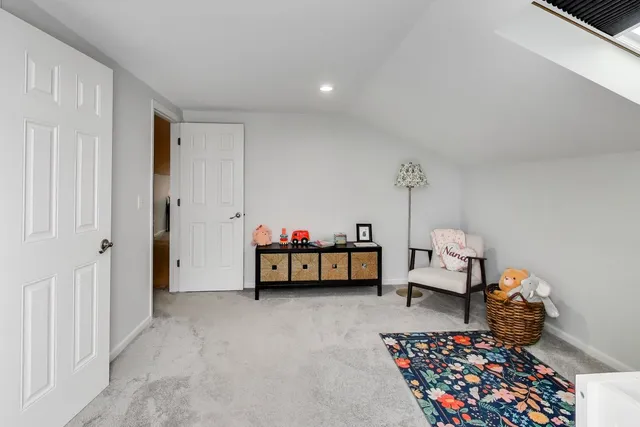 $800,000 | 2852 North Damen Avenue, Unit 3, Chicago, IL 60618