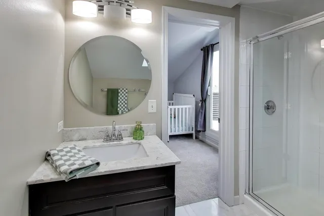 $800,000 | 2852 North Damen Avenue, Unit 3, Chicago, IL 60618