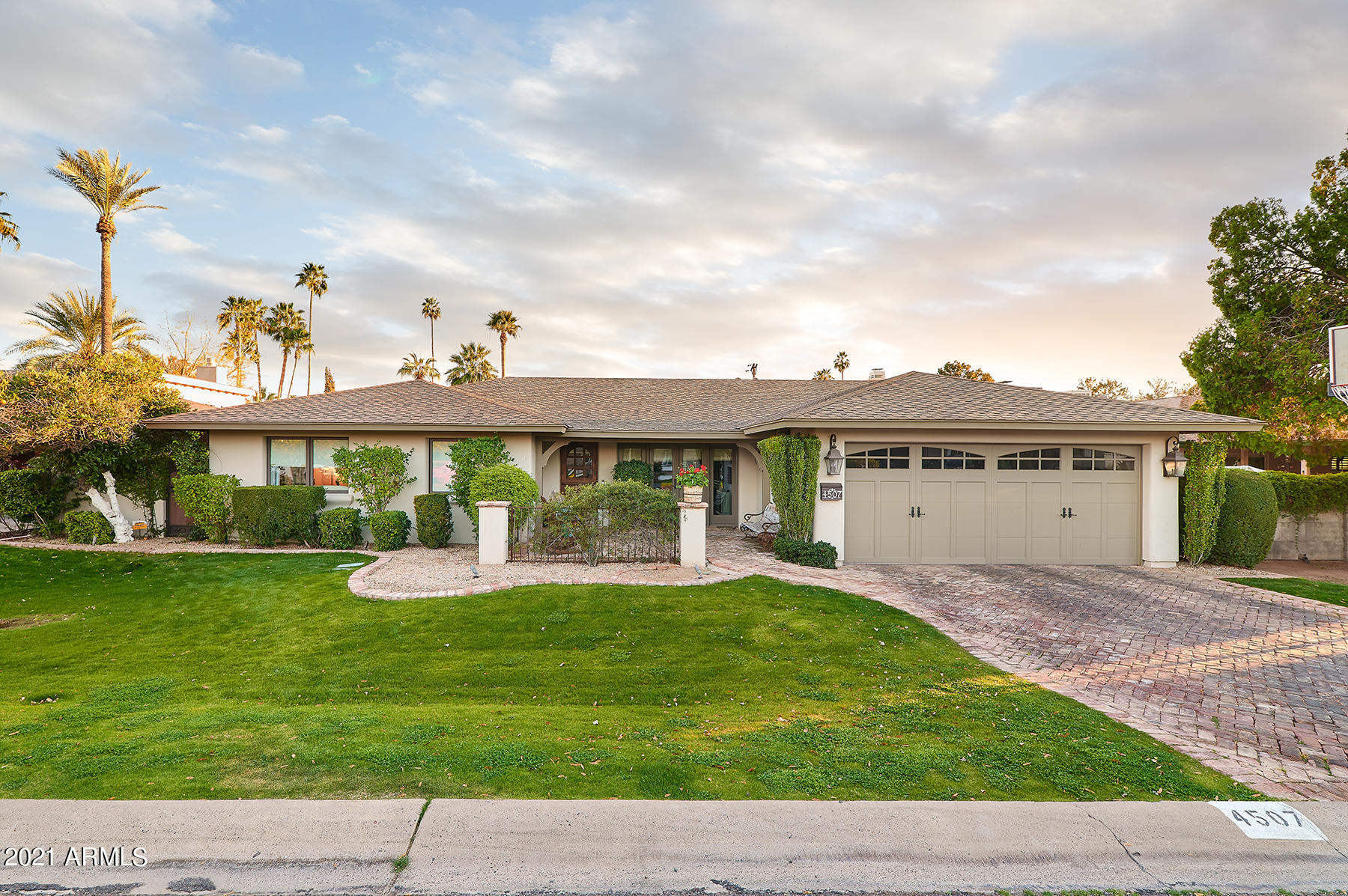 4507 East Cheery Lynn Road Phoenix, AZ 85018 - Photo 1 of 30 frontexterior1