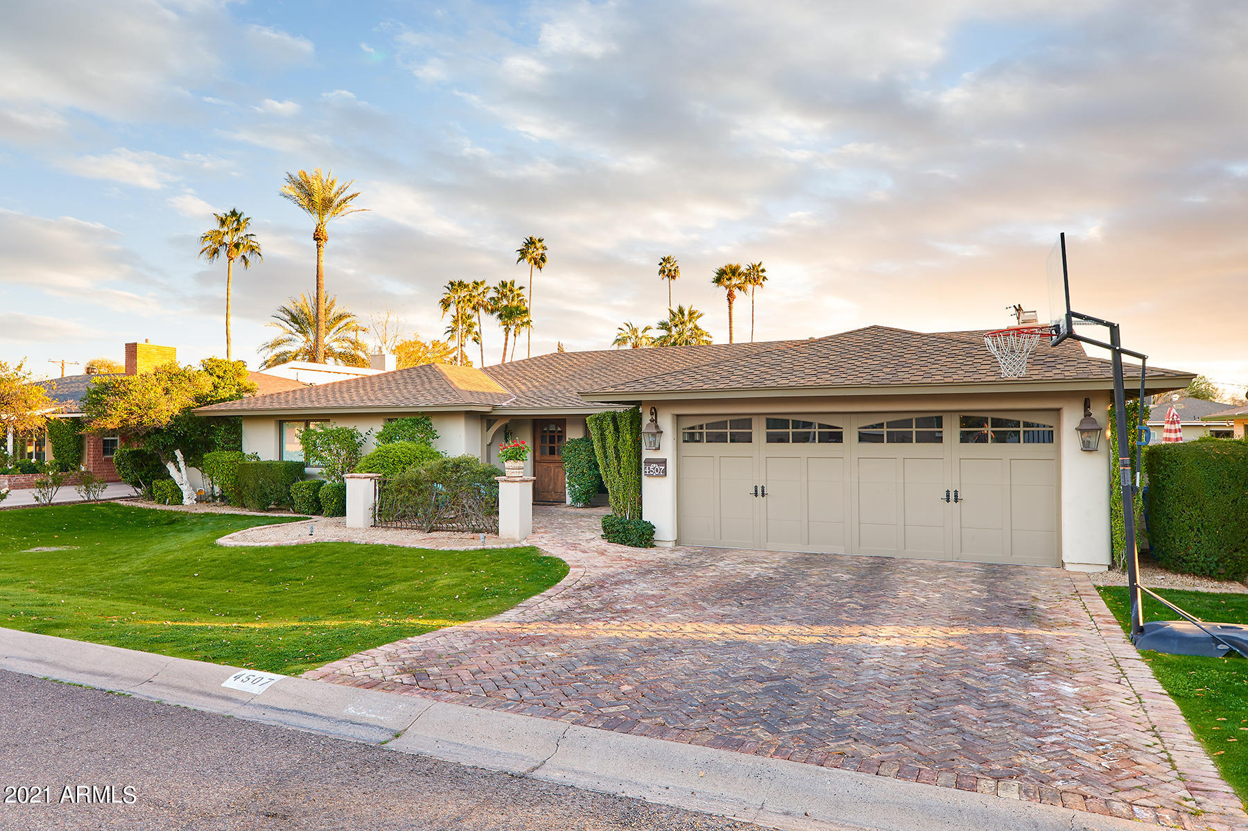 4507 East Cheery Lynn Road Phoenix, AZ 85018 - Photo 2 of 30 frontexterior2