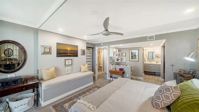 $1,100,000 | 707 South Gulfstream Avenue, Unit 505, Sarasota, FL 34236