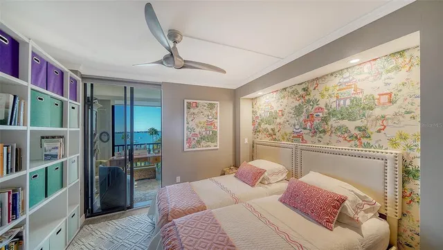 $1,100,000 | 707 South Gulfstream Avenue, Unit 505, Sarasota, FL 34236