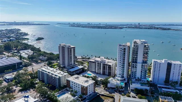 $1,100,000 | 707 South Gulfstream Avenue, Unit 505, Sarasota, FL 34236