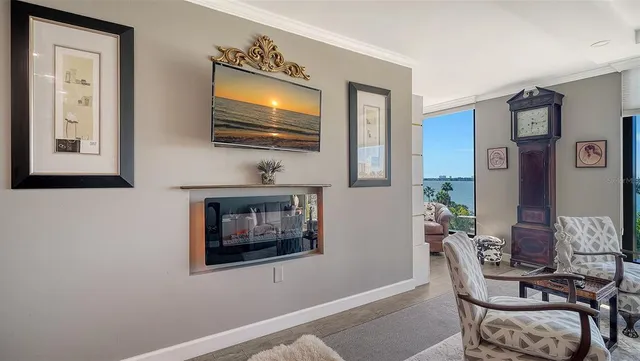 $1,100,000 | 707 South Gulfstream Avenue, Unit 505, Sarasota, FL 34236