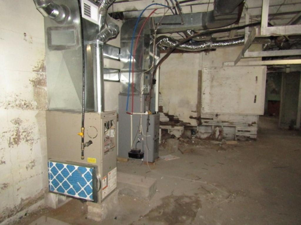 407-409 West 8th Avenue Homestead, PA 15120 - Photo 33 of 36 a view of a room with lot of stuff