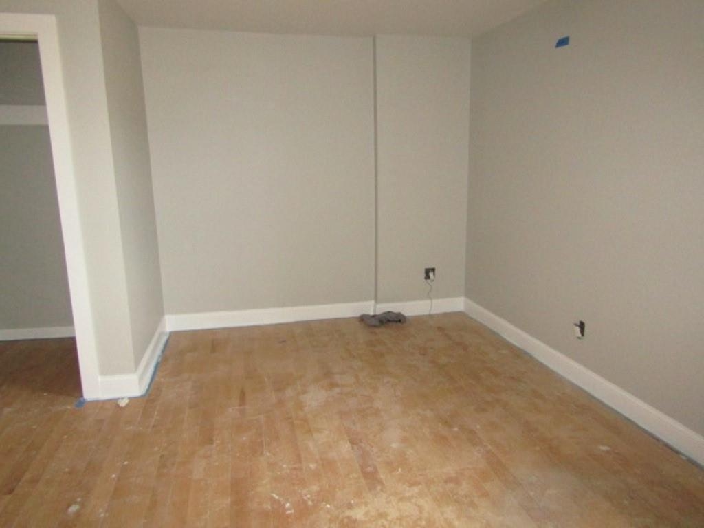 407-409 West 8th Avenue Homestead, PA 15120 - Photo 8 of 36 a view of an empty room