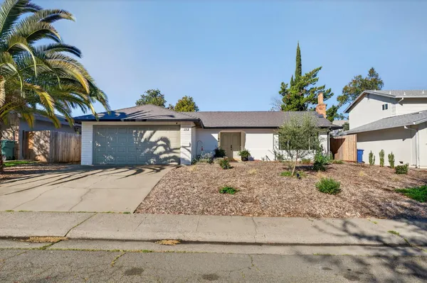 $500,000 | 4701 Pedersen Way, Carmichael, CA 95608