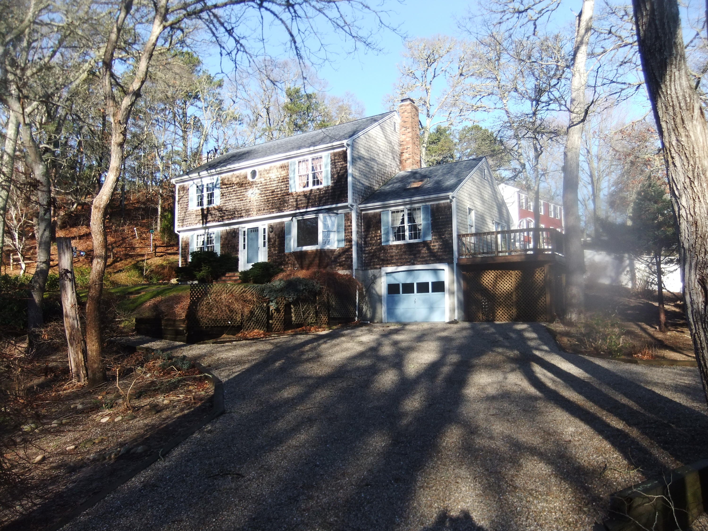33 Ridgewood Road Orleans, MA 02653 - Photo 34 of 35 a view of a large building