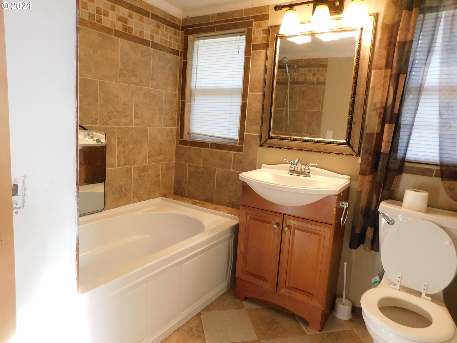 731 6th Street Myrtle Point, OR 97458 - Photo 11 of 27 Gallery Image 11