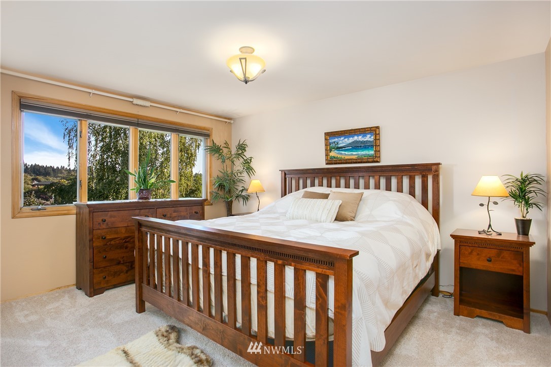 4053 Southwest Donovan Street Seattle, WA 98136 - Photo 11 of 23 Gallery Image 11