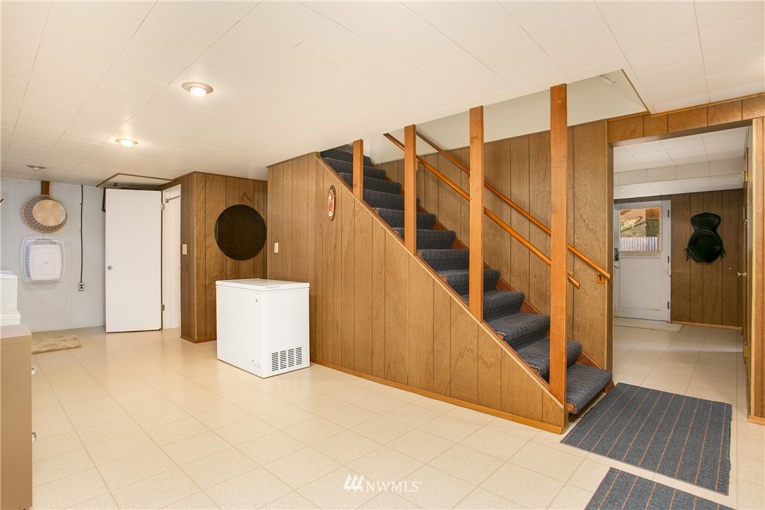 4053 Southwest Donovan Street Seattle, WA 98136 - Photo 17 of 23 Gallery Image 17