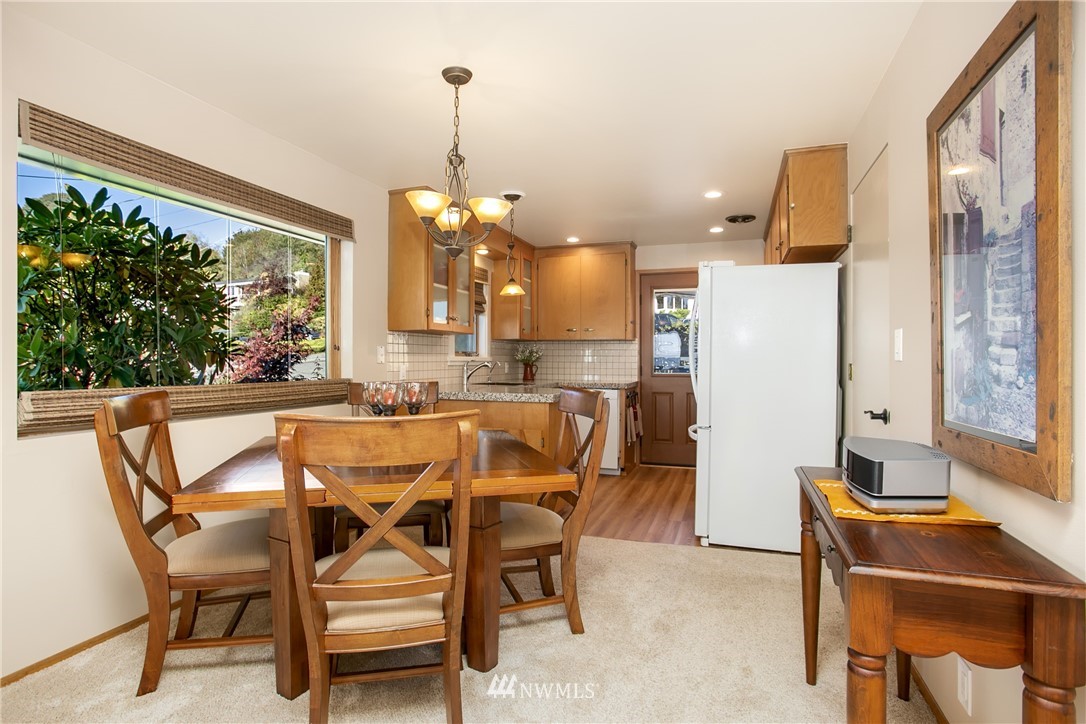 4053 Southwest Donovan Street Seattle, WA 98136 - Photo 8 of 23 Gallery Image 8