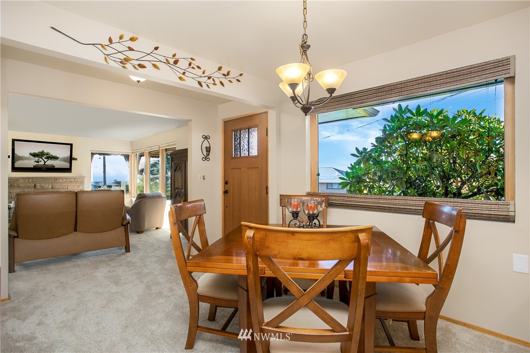 4053 Southwest Donovan Street Seattle, WA 98136 - Photo 9 of 23 Gallery Image 9
