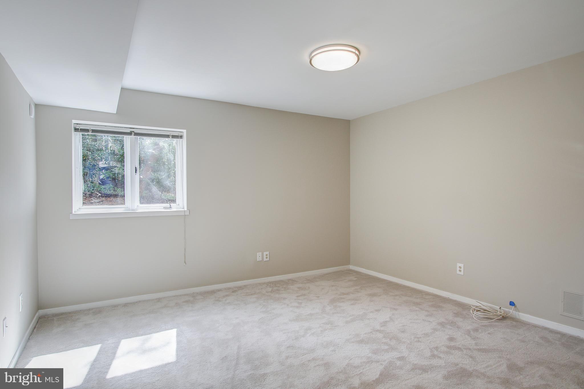 9912 Bluegrass Road Potomac, MD 20854 - Photo 27 of 30 Bedroom