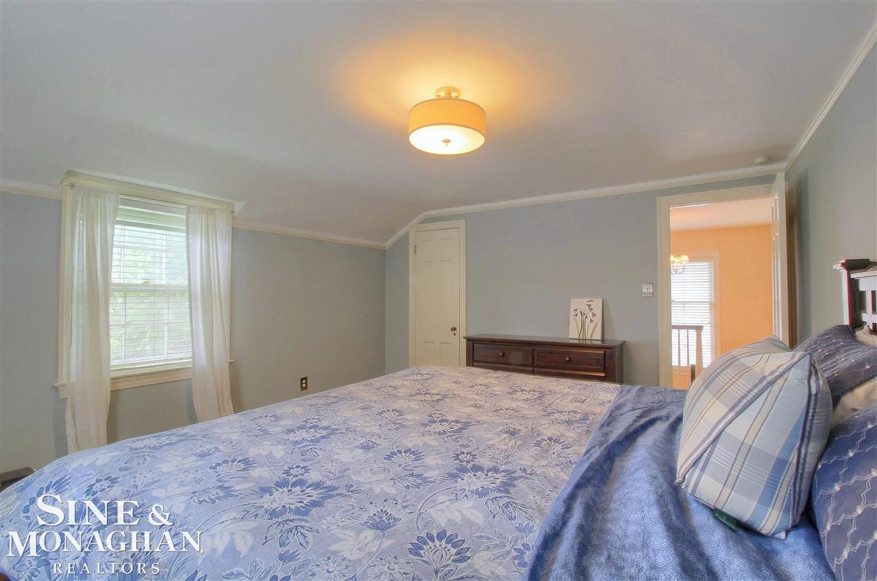 283 Merriweather Road Grosse Pointe Farms, MI 48236 - Photo 15 of 32