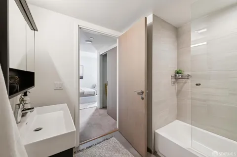 $698,000 | 230 7th Street, Unit 604, San Francisco, CA 94103