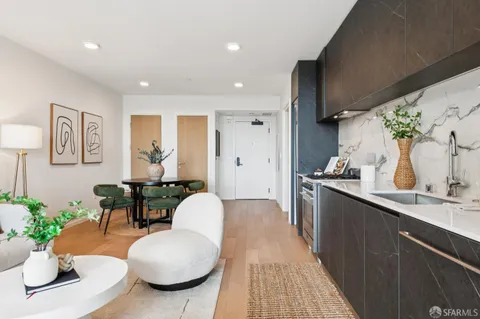 $698,000 | 230 7th Street, Unit 604, San Francisco, CA 94103