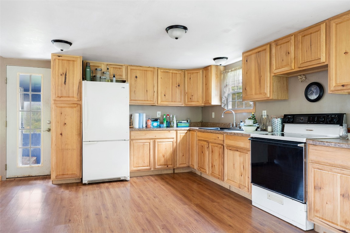 1215 Ballyhack Road Chenango Forks, NY 13746 - Photo 9 of 28