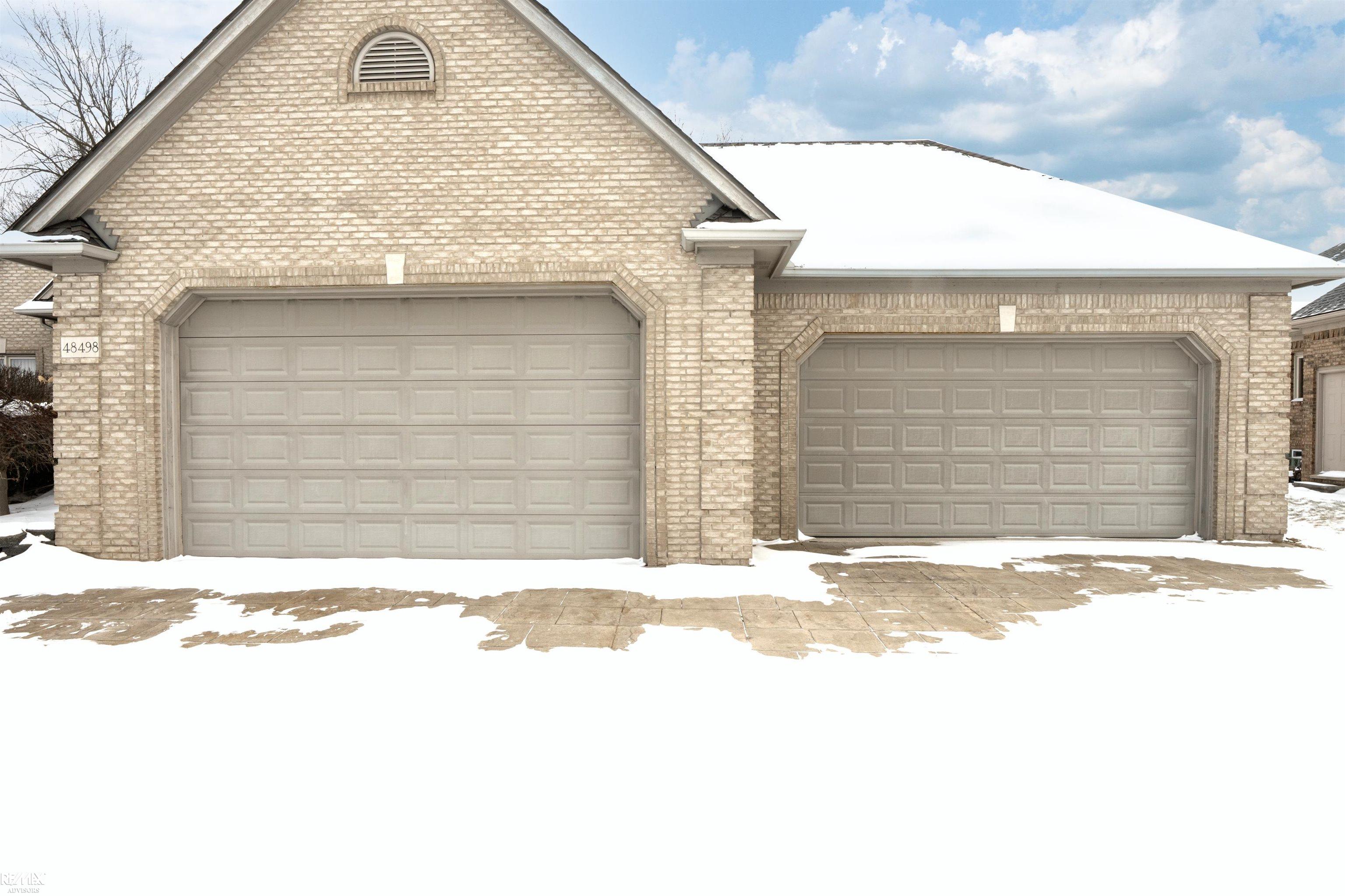 48498 Beacon Square Drive Macomb, MI 48044 - Photo 4 of 68
