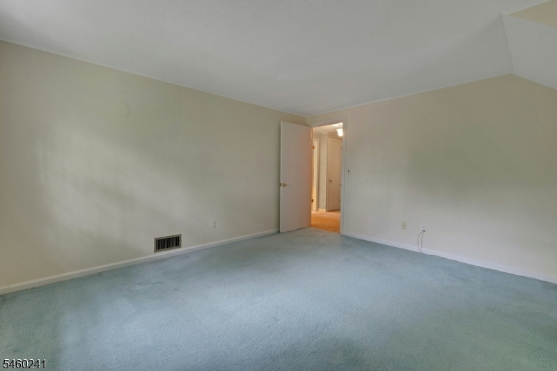 7 Sharon Road Springfield, NJ 07081 - Photo 24 of 38 Gallery Image 24