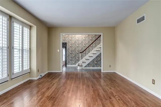 $419,900 | 13013 West 101st Street, Lenexa, KS 66215