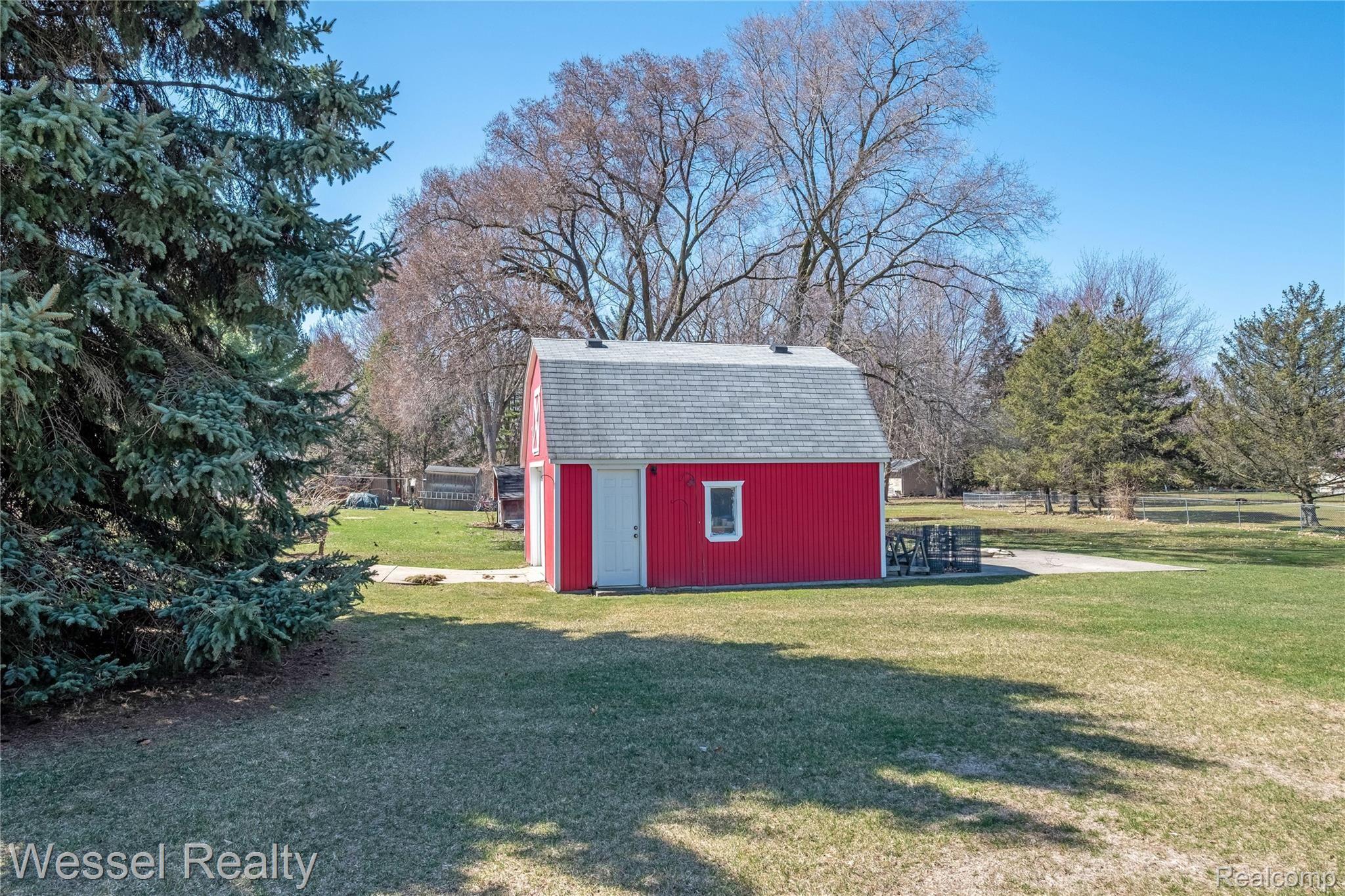 48835 Callens Road New Baltimore, MI 48047 - Photo 6 of 32 Callens-126.jpg