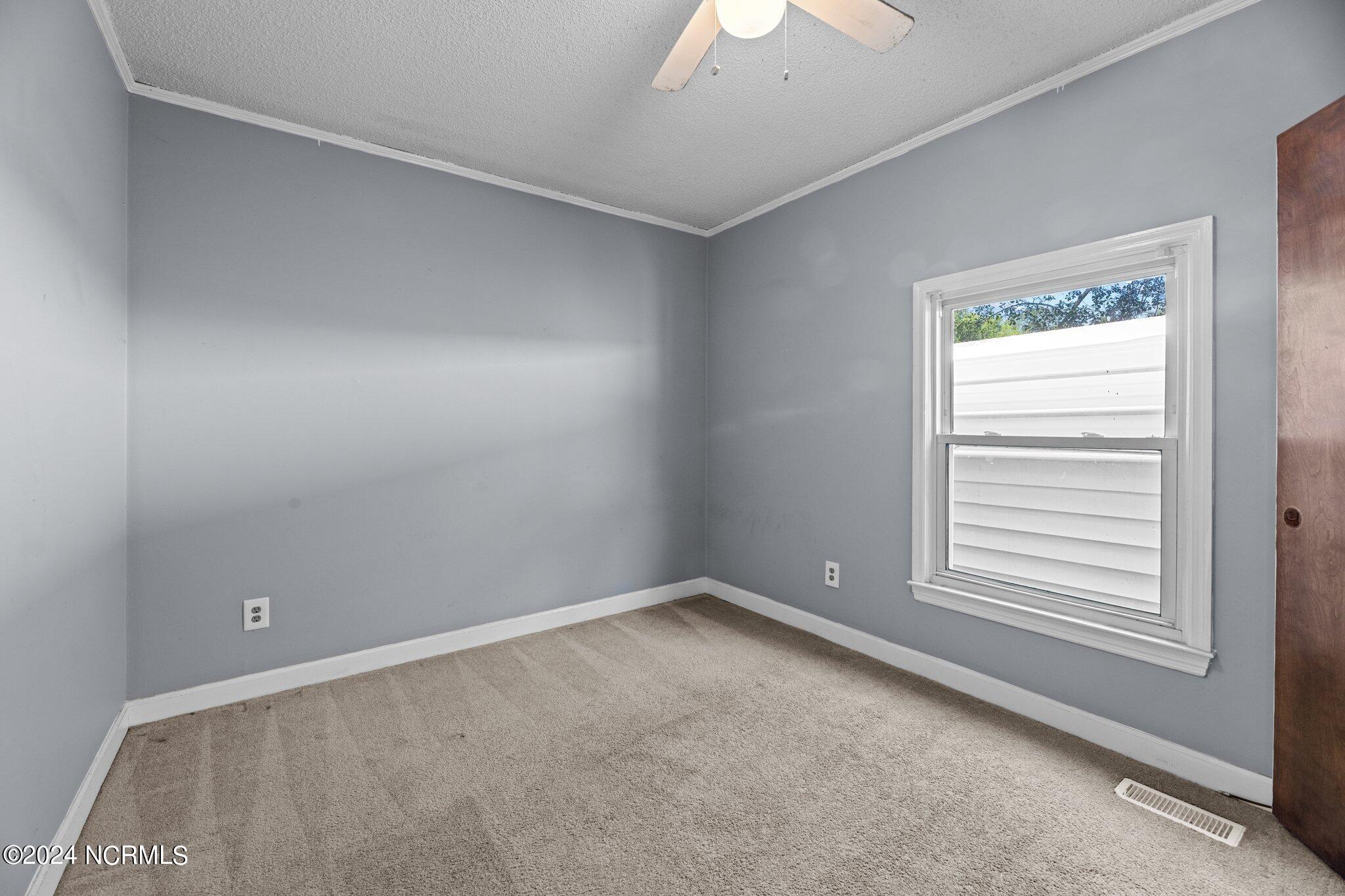405 Sand Ridge Road New Bern, NC 28560 - Photo 24 of 36 32-web-or-mls-DSC_2878