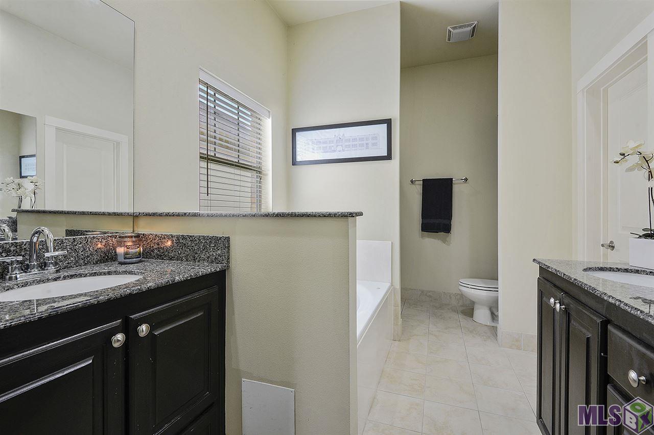 9228 Boone Avenue Baton Rouge, LA 70810 - Photo 14 of 14 Master bath