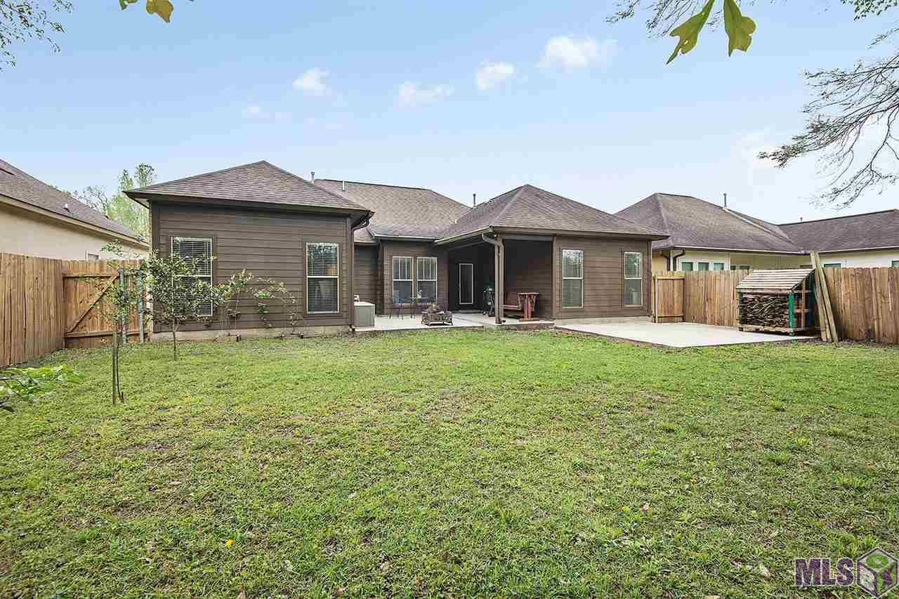 9228 Boone Avenue Baton Rouge, LA 70810 - Photo 4 of 14 Fenced in Backyard