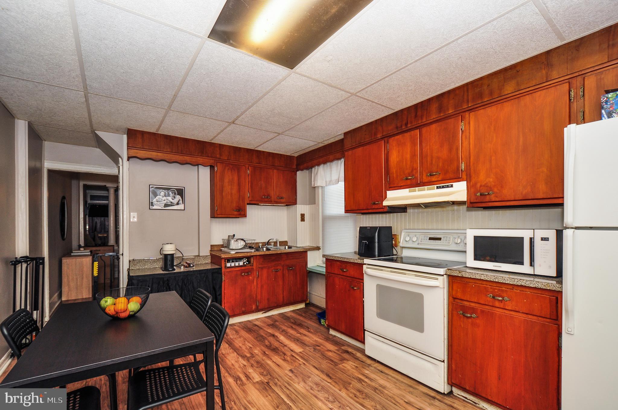 1159 Birch Street Reading, PA 19604 - Photo 4 of 15