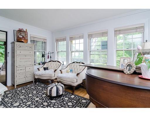 36 Stoney Brae Road Quincy, MA 02170 - Photo 11 of 38 Gallery Image 11