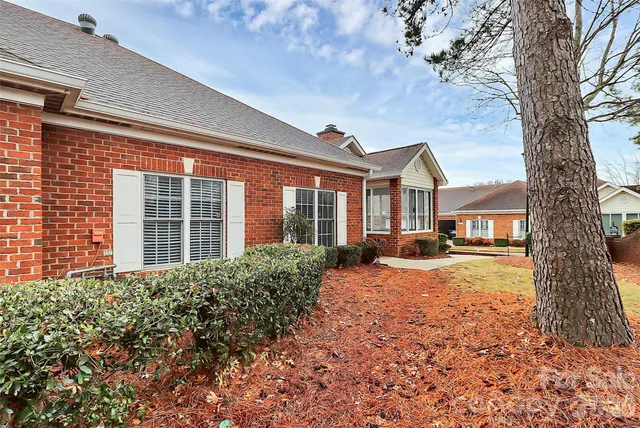 $400,000 | 8684 Windsor Ridge Drive, Charlotte, NC 28277