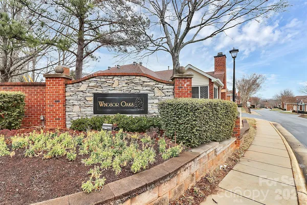 $400,000 | 8684 Windsor Ridge Drive, Charlotte, NC 28277