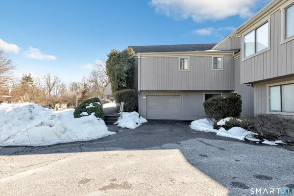 $575,000 | 261a Agawam Drive, Unit A, Stratford, CT 06614